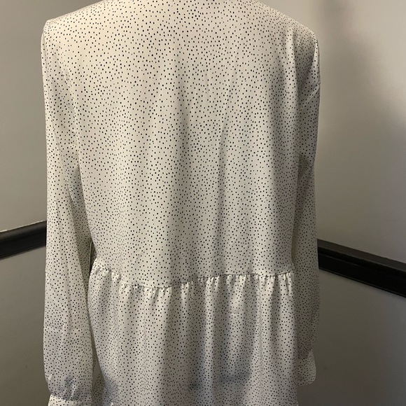 EXPRESS MED Flowey Ruffle Dress Perfect for An Expecting Mom - Picture 5 of 7